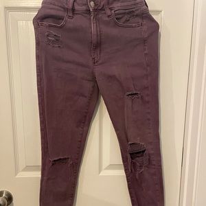 Maroon American Eagle distressed Jeans size 6